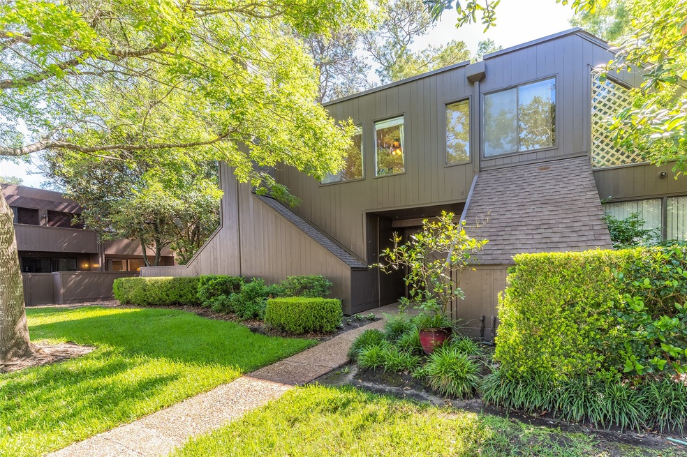 356 Litchfield Ln, Houston, TX 77024 - photo 1