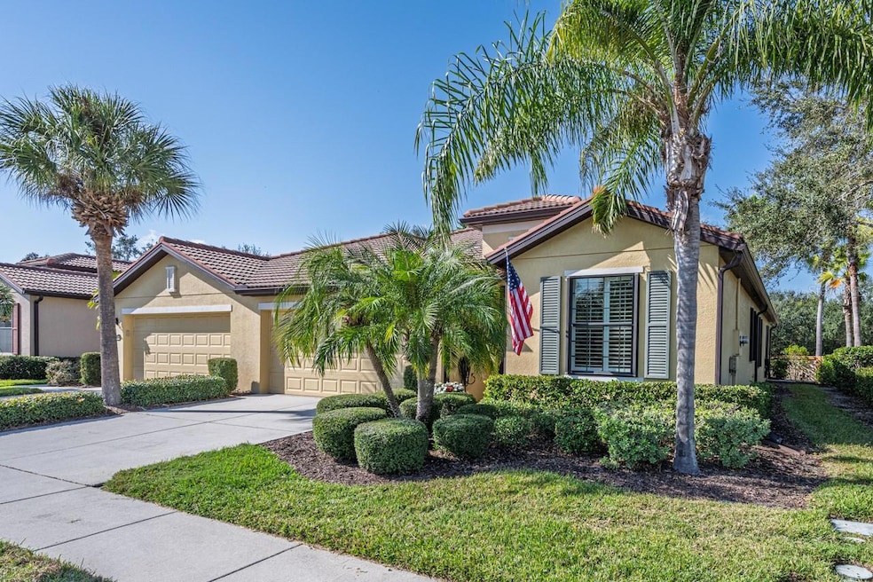 5503 Sunset Falls Dr, Apollo Beach, FL 33572 - photo 1