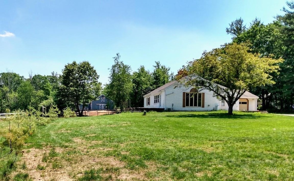 52 Perkins Rd, Londonderry, NH 03053 - photo 1