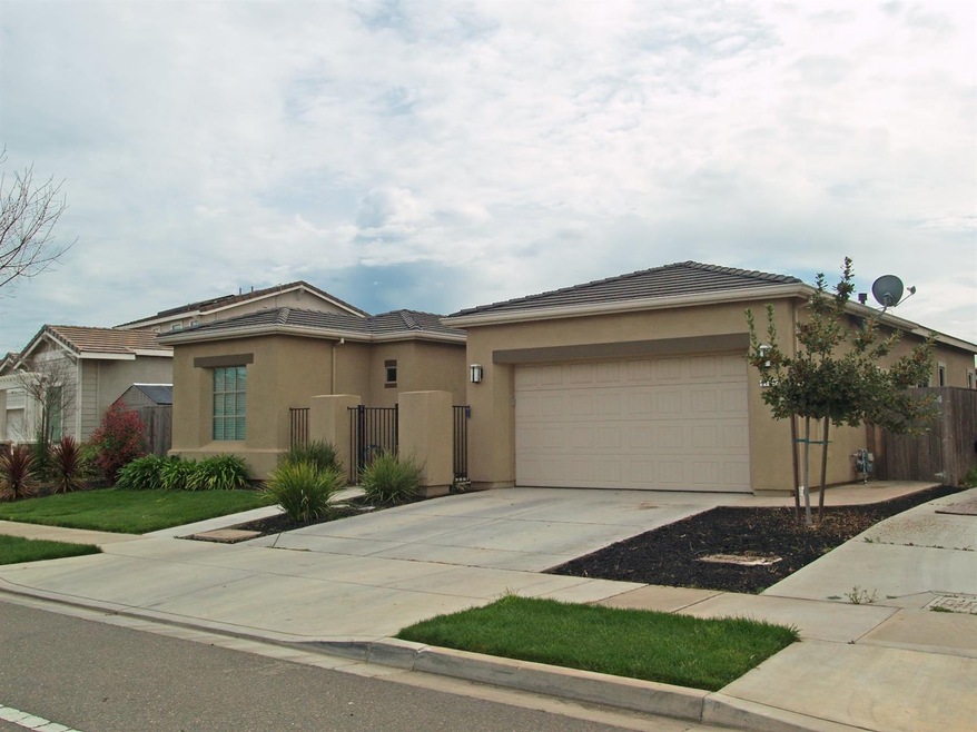 2795 Greger St, Oakdale, CA 95361 - photo 1