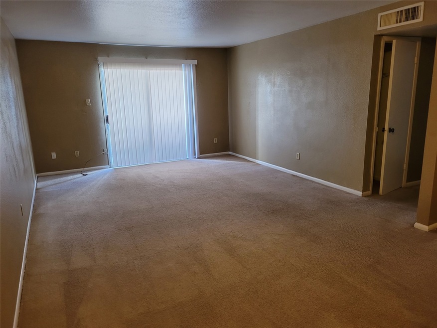 Picture prior to tenant move in