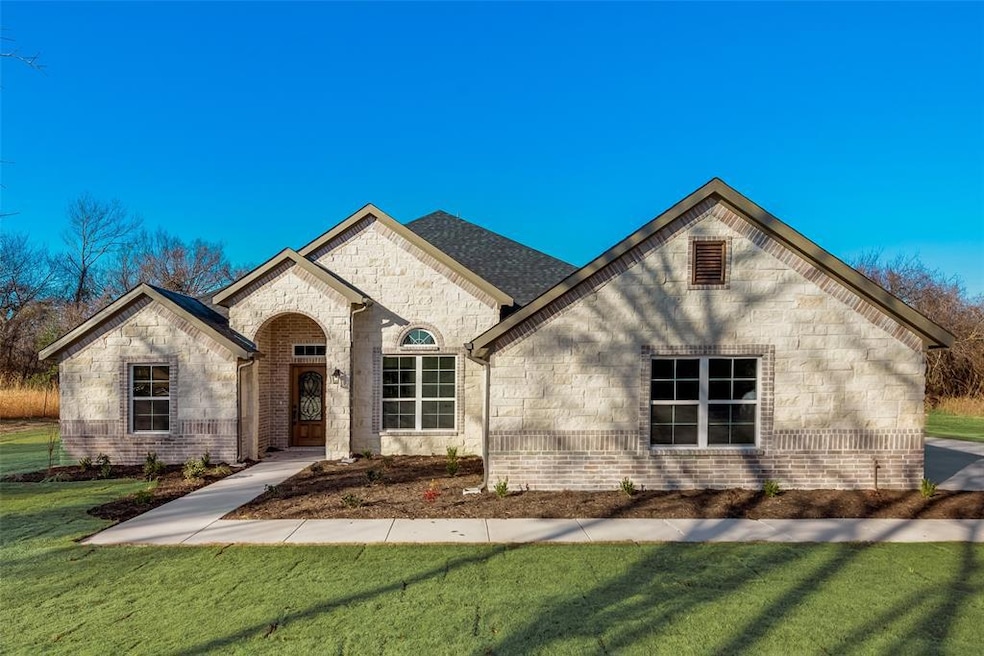 1550 Highland Rd, Springtown, TX 76082 - photo 1