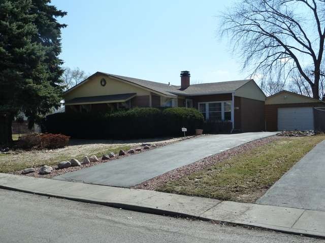 unlisted-address, Carpentersville, IL 60110 - photo 1