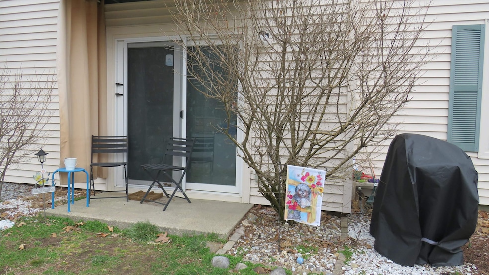 5 Washington St unit 9, Goffstown, NH 03045 - photo 1