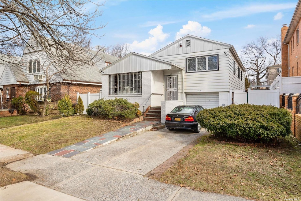 Sold $1,239,800 • Co-Listing Agent