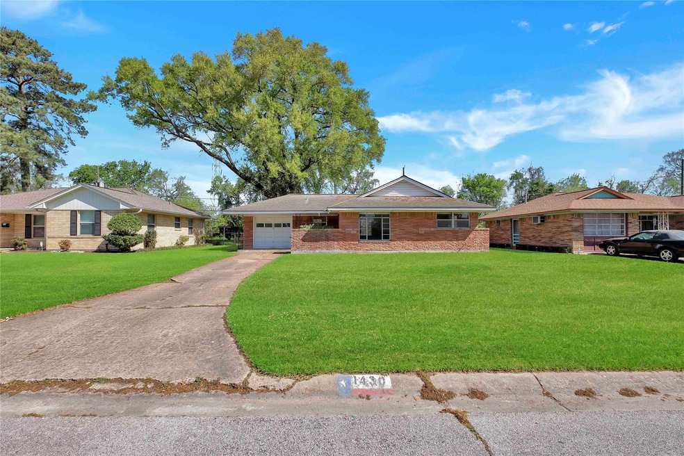 Located in Shepherd Forest, this 2 bedroom 1 bath