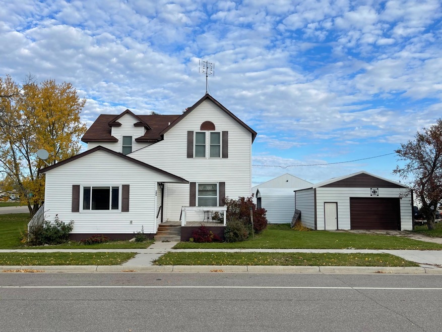 125 1st Ave NE, Eagle Bend, MN 56446 - photo 1