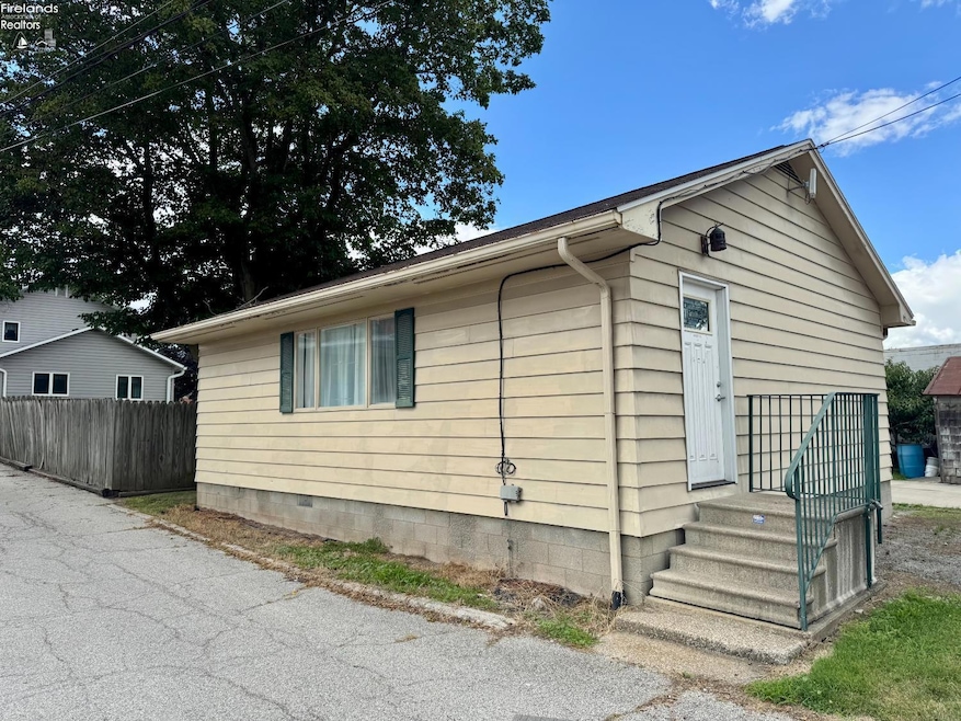 9 Herrick Aly, Monroeville, OH 44847 - photo 1