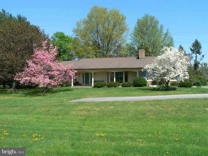 4 Cedar Ln, Luray, VA 22835 - photo 1