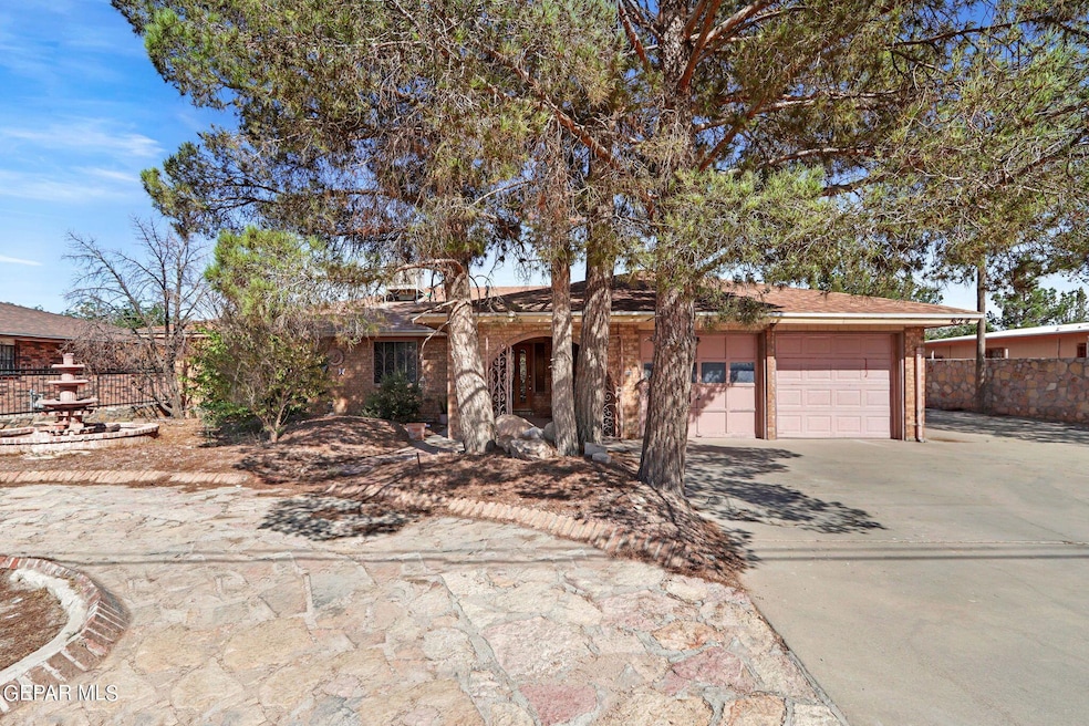 524 James St, El Paso, TX 79915 - photo 1