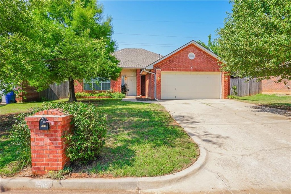 705 Woodbriar, Noble, OK 73068 - photo 1