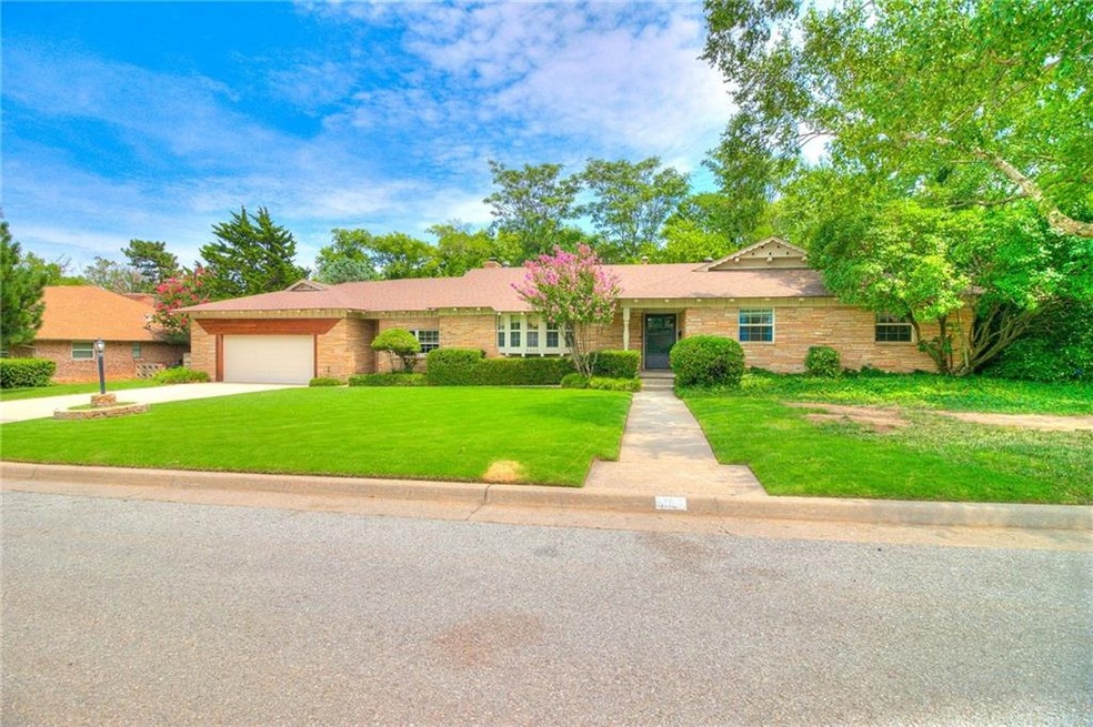 5920 N Meridian Place, Oklahoma City, OK 73122 - photo 1