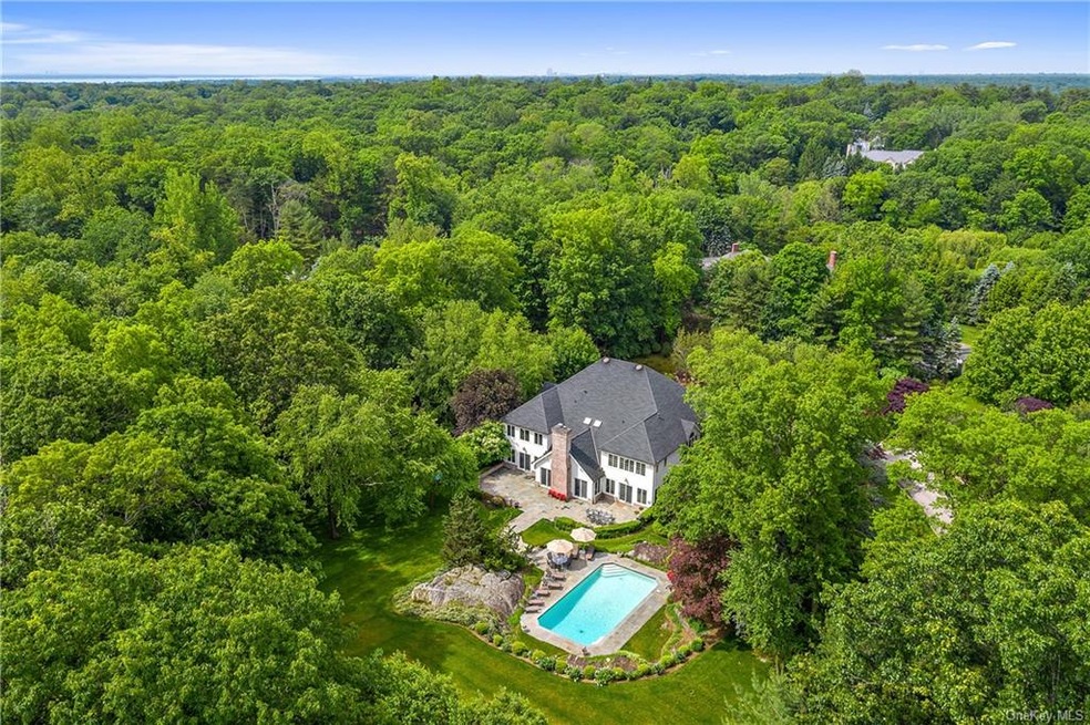 130 Polly Pk Rd, Rye, NY 10580 - photo 1