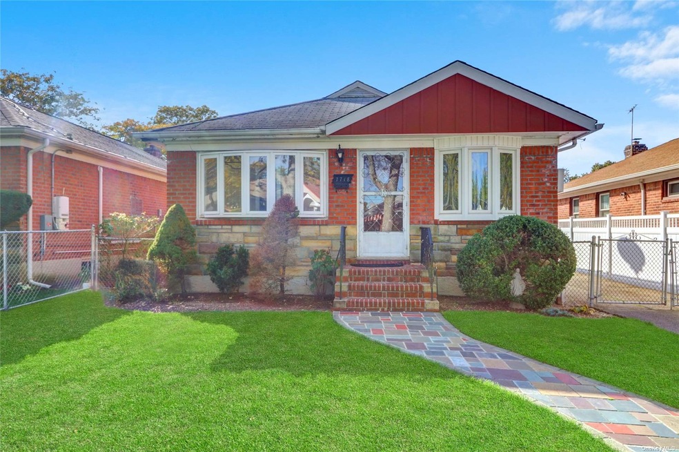 7718 262nd St, Glen Oaks, NY 11004 - photo 1