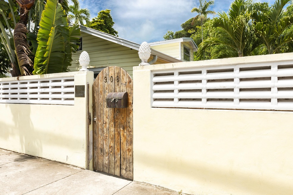 908 Elizabeth St unit 6, Key West, FL 33040 - photo 1