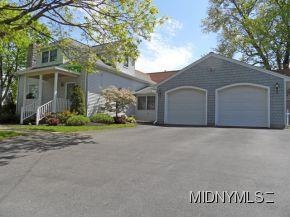 Corner lot.Larage driveway