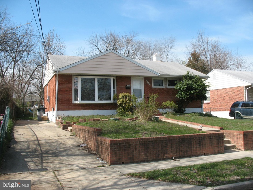 2116 Chapman Rd, Hyattsville, MD 20783 - photo 1