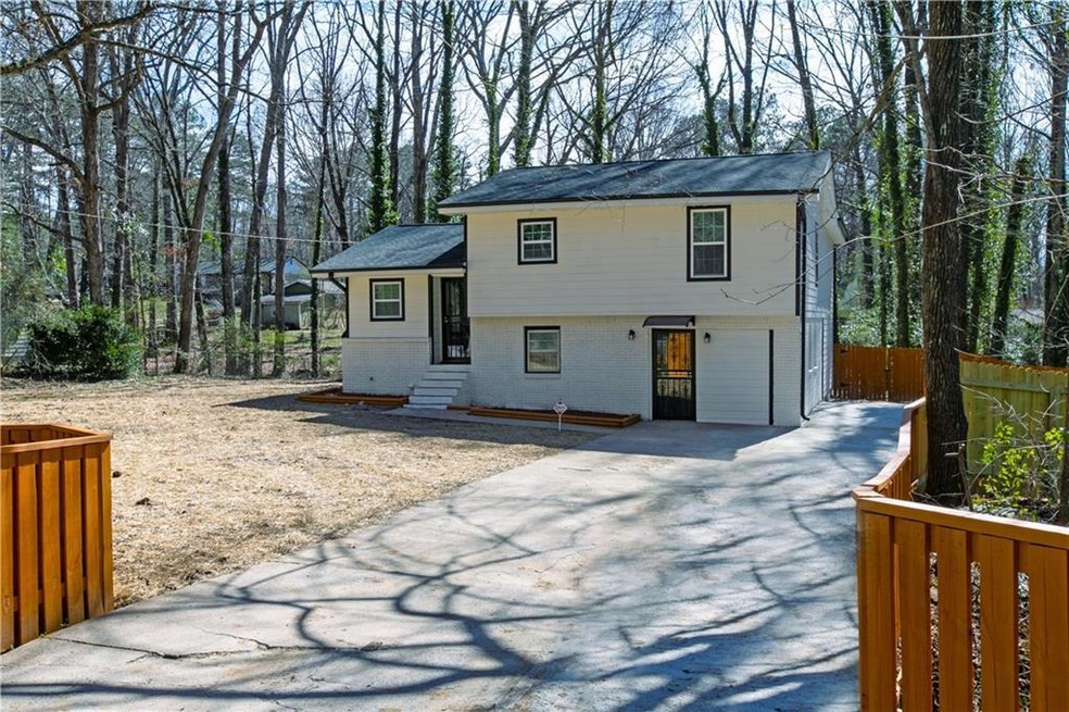 762 Maple Dr, Riverdale, GA 30274 - photo 1