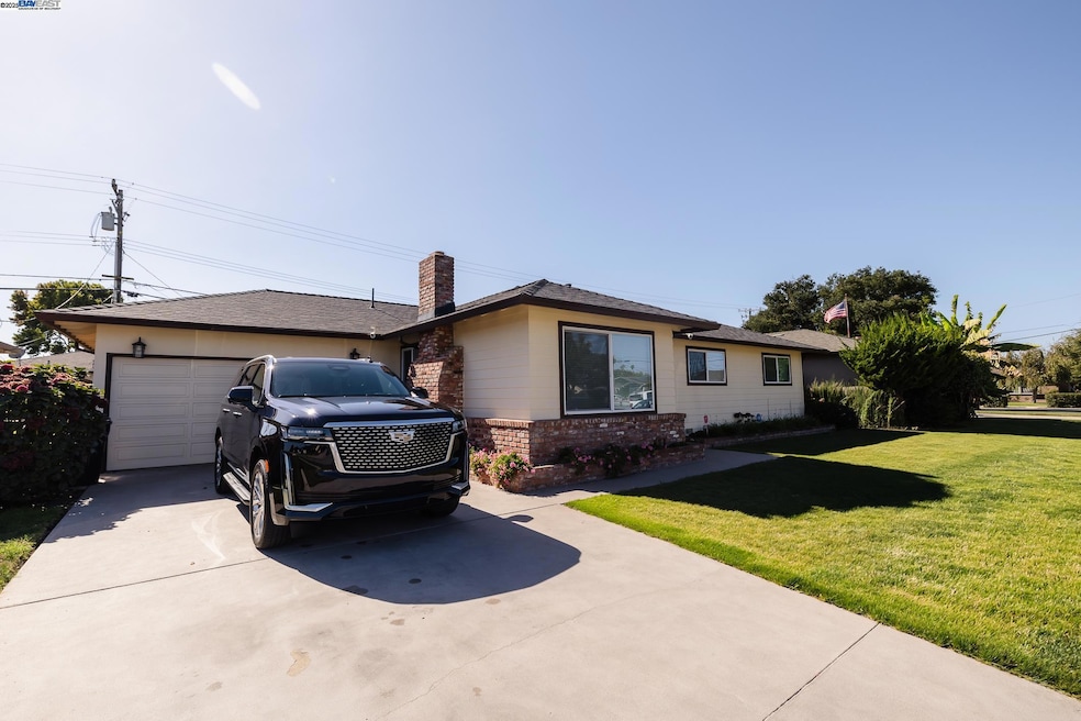 767 Lemos Ave, Salinas, CA 93901 - photo 1