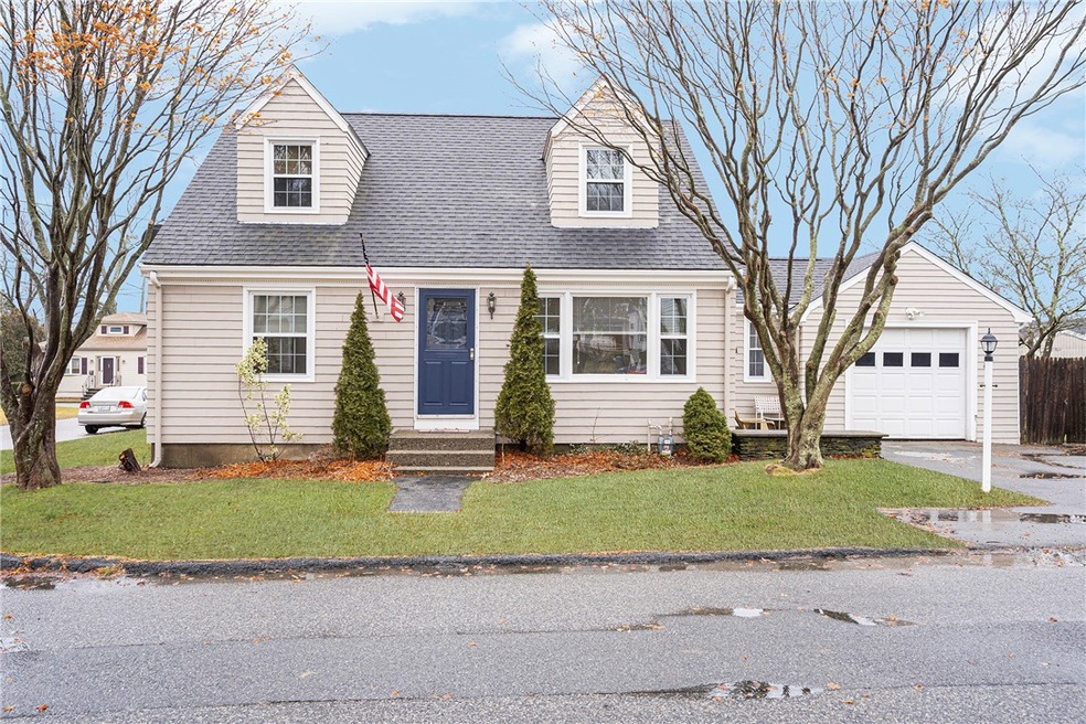 1 Center St, Bristol, RI 02809 - photo 1