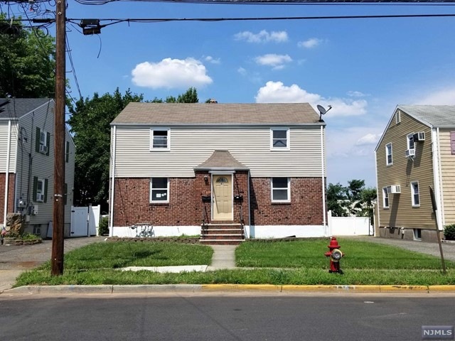 83 Macarthur Ave unit 2nd floor, Lodi, NJ 07644 - photo 1
