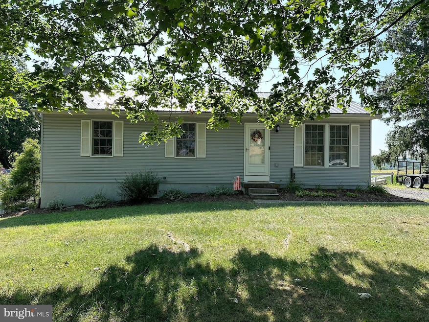 190 Hade Rd, Saint Thomas, PA 17252 - photo 1