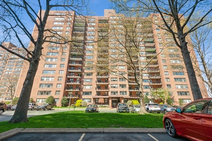 225 St Pauls Ave unit 12C, Jersey City, NJ 07306 - photo 1