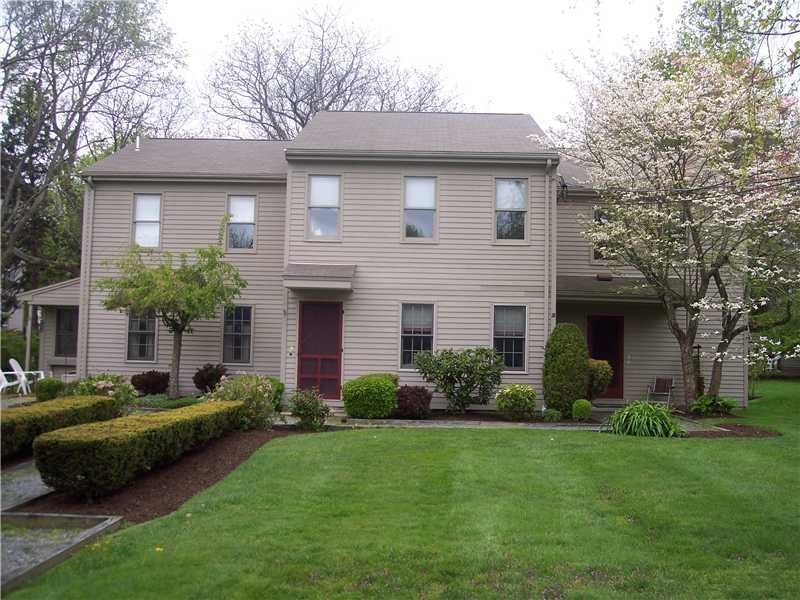 10 Howe St unit 3, Bristol, RI 02809 - photo 1