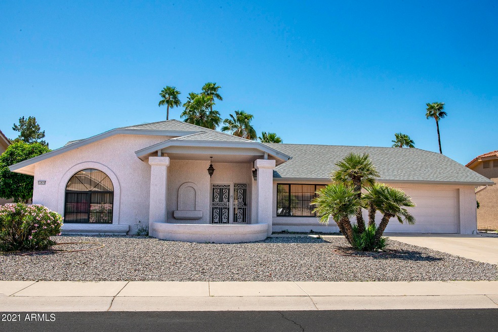 13615 W Gable Hill Dr Front Elevation