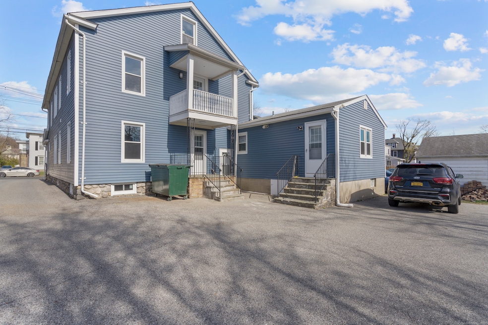 54 Locust Ave unit R, Danbury, CT 06810 - photo 1