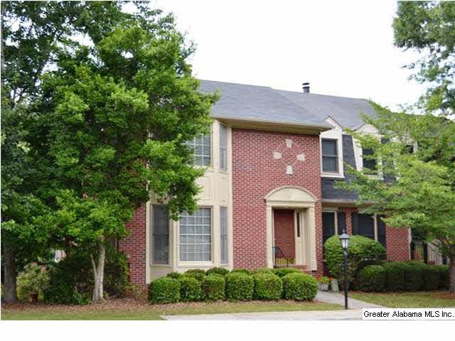 Welcome home to 446 Chase Plantation Parkway in Ho