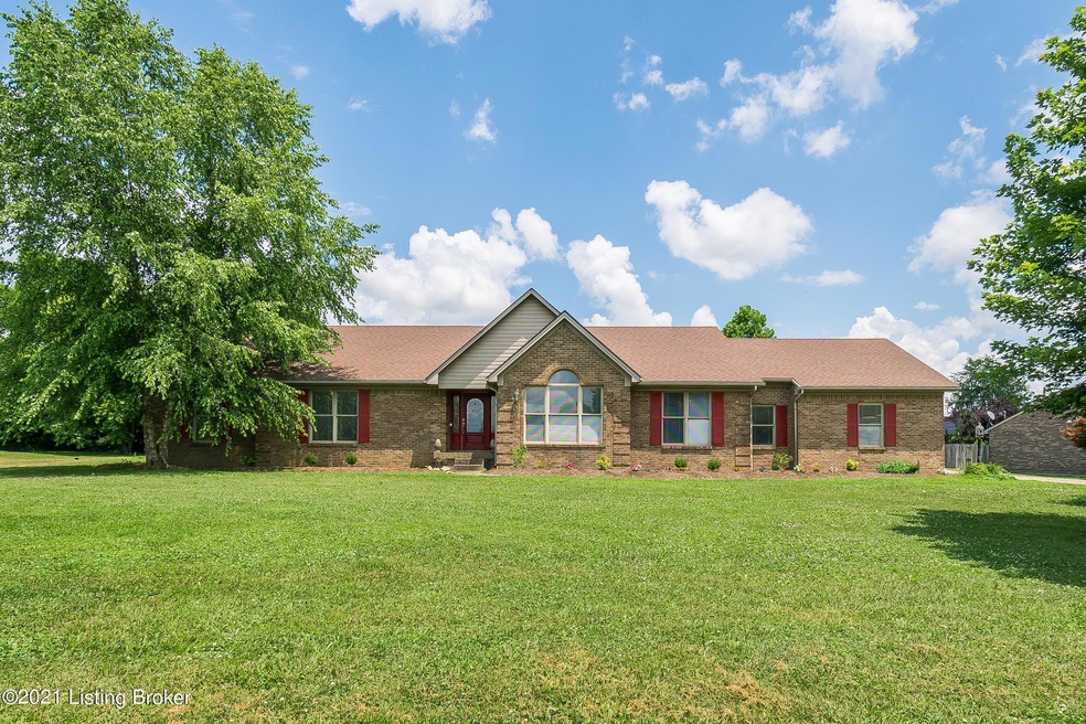 230 Beechtree Ln, Mount Washington, KY 40047 - photo 1