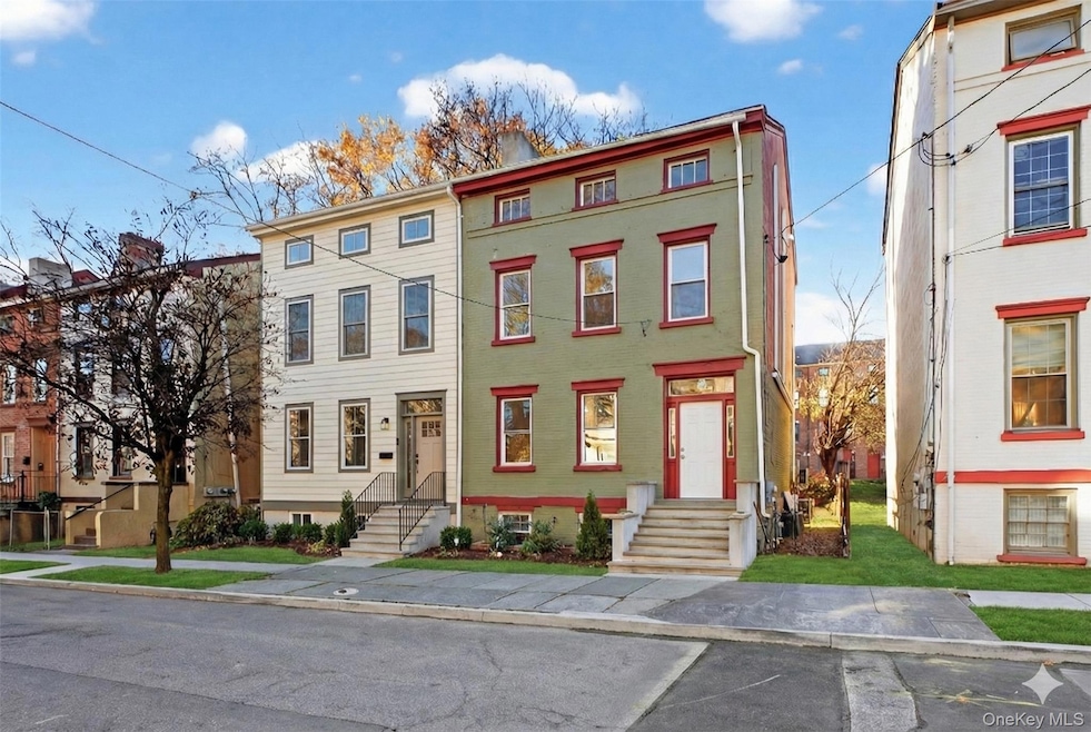 171 Chambers St unit B, Newburgh, NY 12550 - photo 1