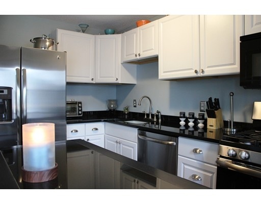 85 Tennis Plaza Rd unit 15, Dracut, MA 01826 - photo 1