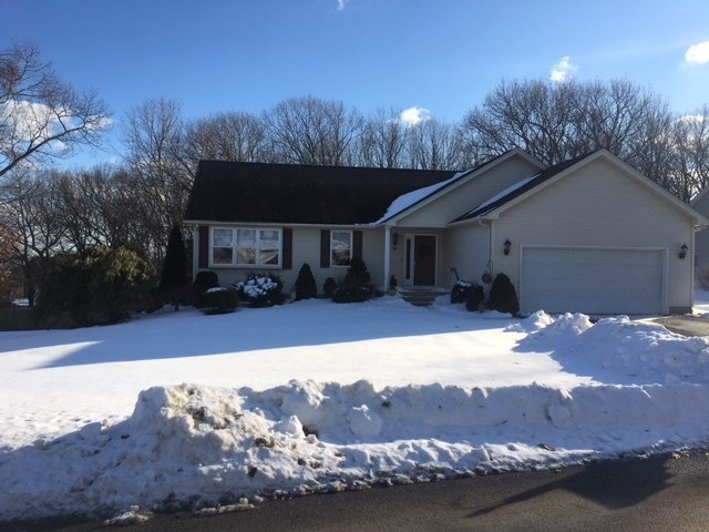 94 Sundale Rd, Cranston, RI 02921 - photo 1