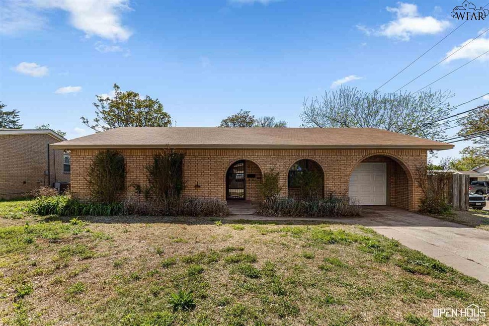 1325 Montgomery St, Wichita Falls, TX 76302 - photo 1