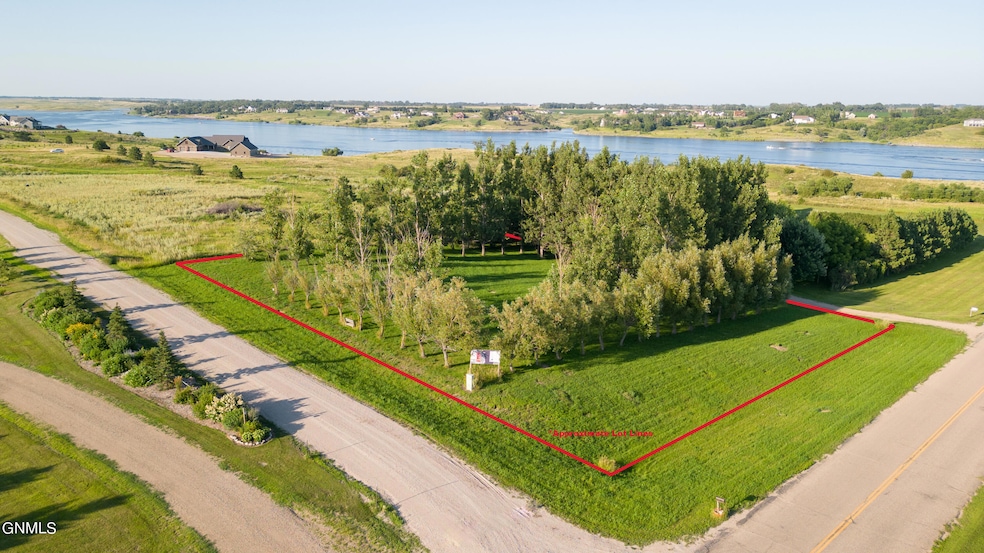3096 Lake Front Dr, Jamestown, ND 58401 - photo 1