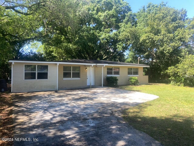 6706 Peter Rabbit Dr N, Jacksonville, FL 32210 - photo 1