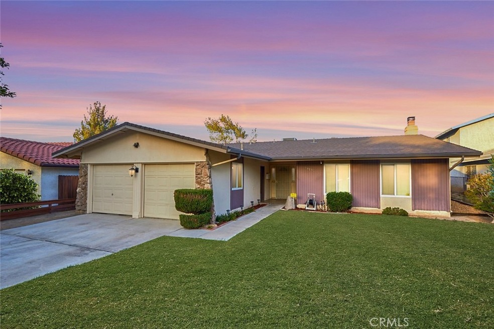 13931 Arrowhead Dr, Victorville, CA 92395 - photo 1