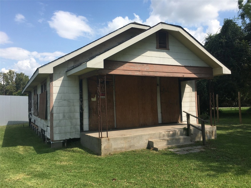 7526 Sandra St, Houston, TX 77016 - photo 1