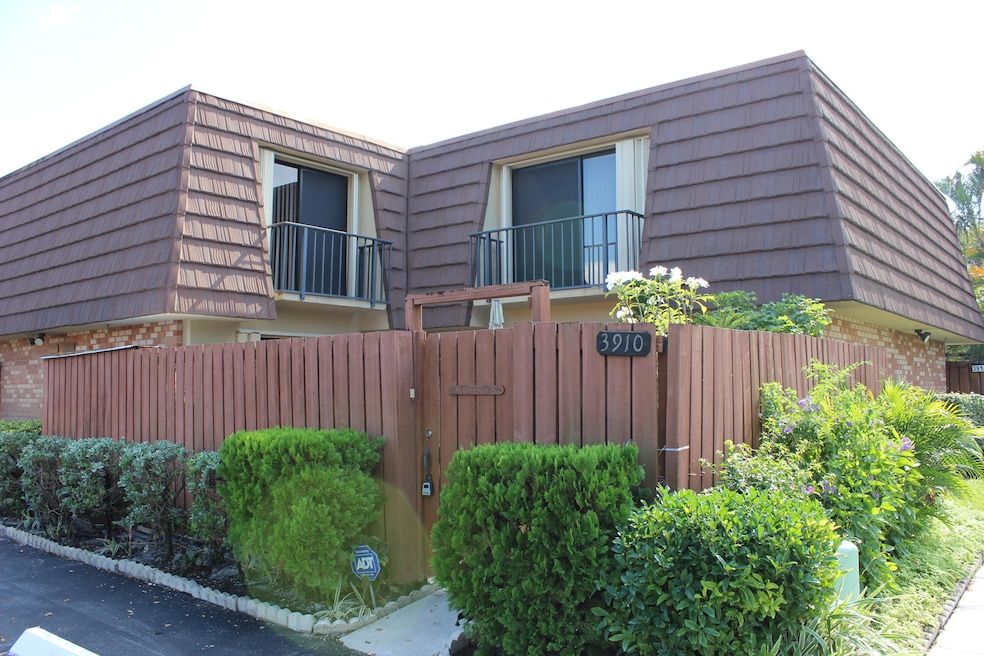 3910 Louis Dr, Lake Worth Beach, FL 33461 - photo 1