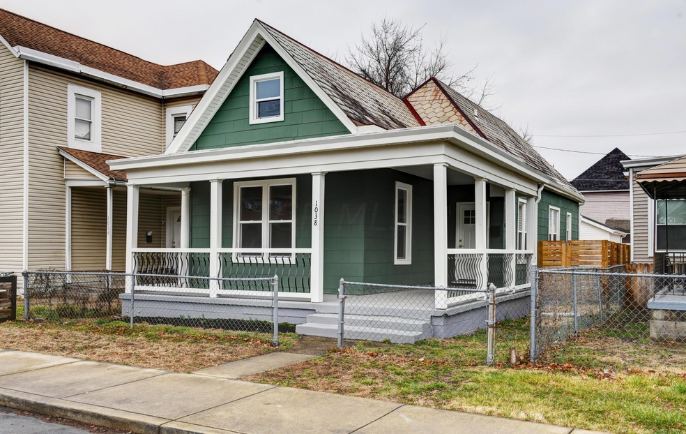 Front Exterior (2)