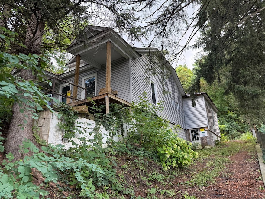 324 E Seneca Turnpike, Syracuse, NY 13205 - photo 1