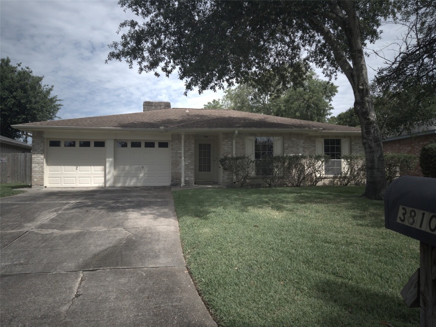 3810 Townes Forest Rd, Friendswood, TX 77546 - photo 1