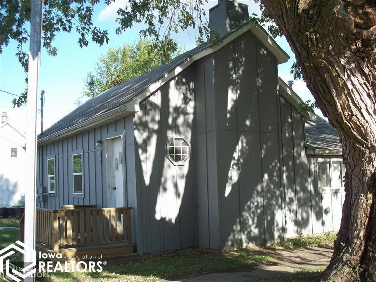 302 E Webster St, Osceola, IA 50213 - photo 1