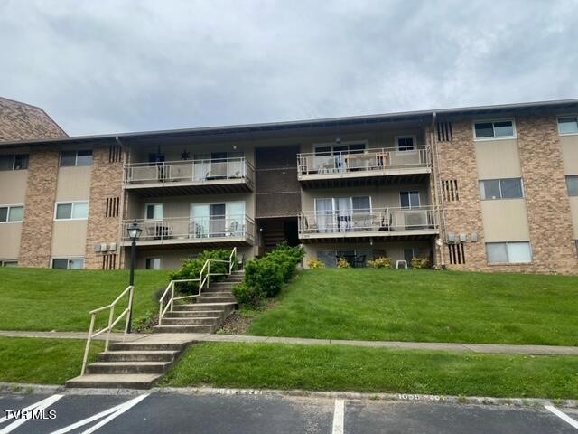 Carriage hills 101 front view