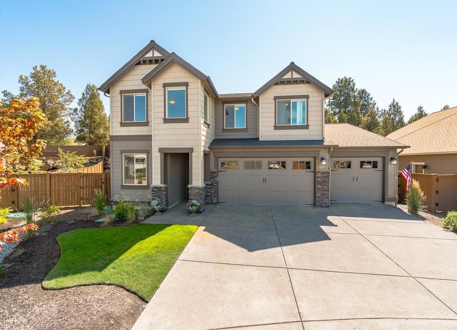 61060 SE Stari Most Loop, Bend, OR 97702 - photo 1