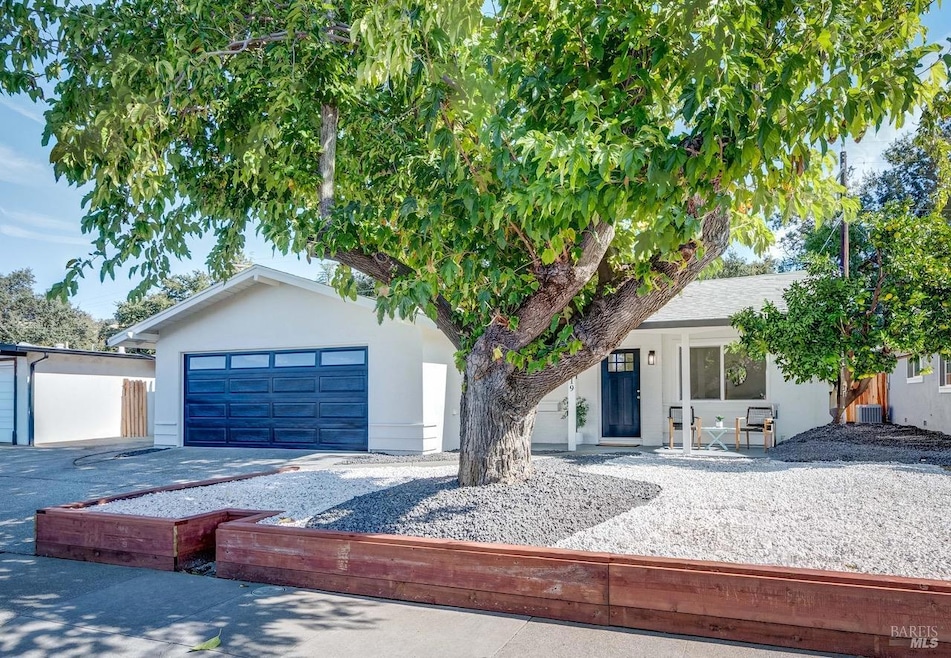 Under Contract $559,900