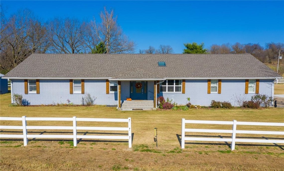 16283 Sheffield Rd, Siloam Springs, AR 72761 - photo 1