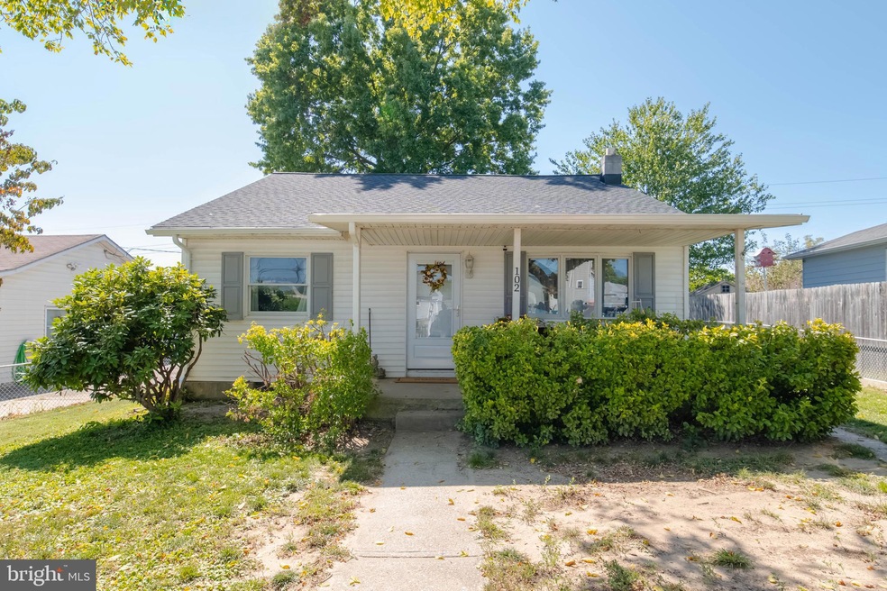 102 Dihedral Dr, Middle River, MD 21220 - photo 1